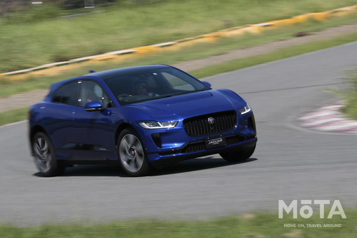 ジャガーランドローバー SVOモデル サーキット試乗