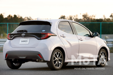 トヨタ 新型ヤリス（プロトタイプ）│1.5L ガソリンエンジンモデル│ボディカラー：アイスピンクメタリック