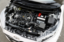 トヨタ 新型ヤリス（プロトタイプ）│1.5L ガソリンエンジンモデル│ボディカラー：アイスピンクメタリック
