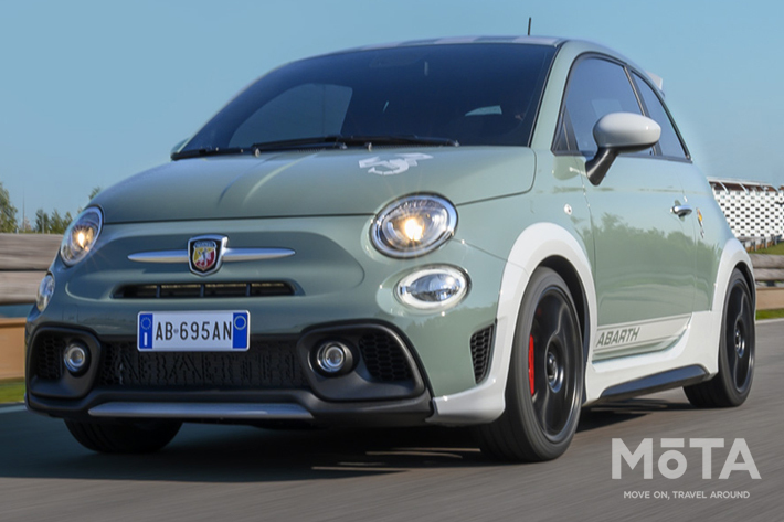 初期モデルを彷彿とさせるボディカラーの限定車 アバルト 695 70 Anniversario が発売 業界先取り 業界ニュース 自動車ニュース22国産車から輸入車まで Mota