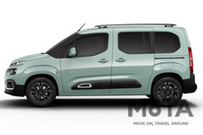 シトロエン ベルランゴ デビューエディション ボディカラー：アクアグリーン