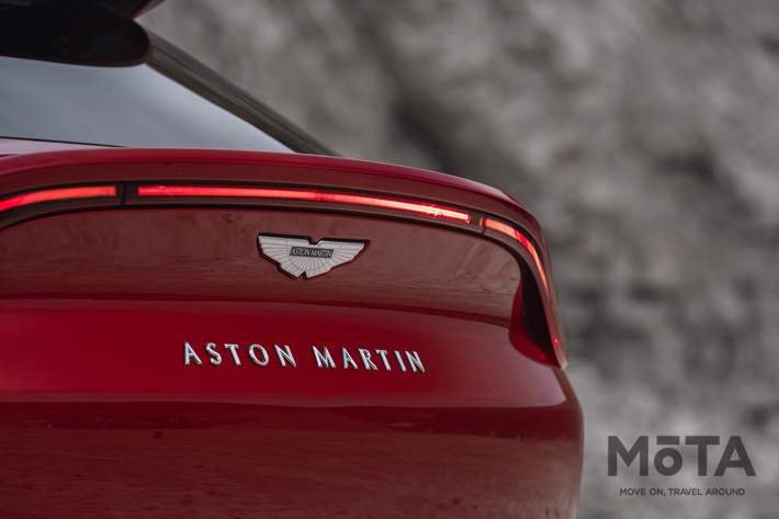 アストンマーティン 新型DBX