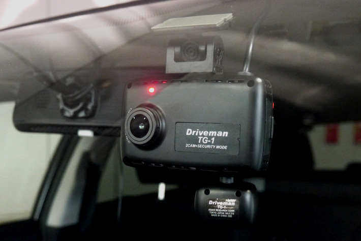 車内用カメラ一体型モニター付きドライブレコーダー「ドライブ