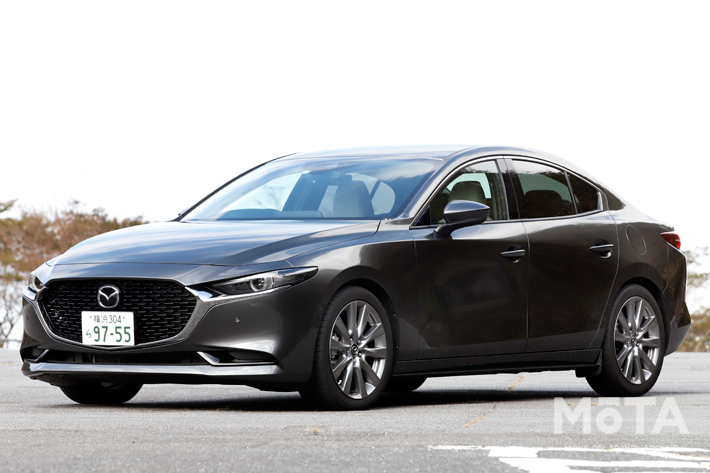 マツダ MAZDA3セダン