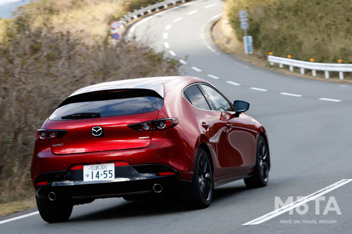 マツダ MAZDA3 FASTBCK X L Package／エンジンタイプ：SKYACTIV X 2.0（6AT）