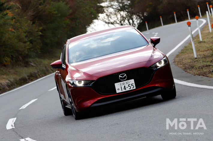 マツダ MAZDA3 FASTBCK X L Package／エンジンタイプ：SKYACTIV X 2.0（6AT）