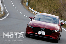 マツダ MAZDA3 FASTBCK X L Package／エンジンタイプ：SKYACTIV X 2.0（6AT）