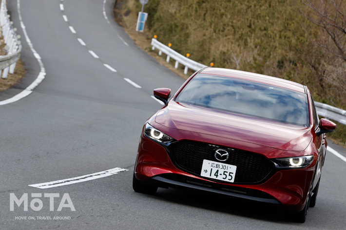 マツダ MAZDA3 FASTBCK X L Package／エンジンタイプ：SKYACTIV X 2.0（6AT）