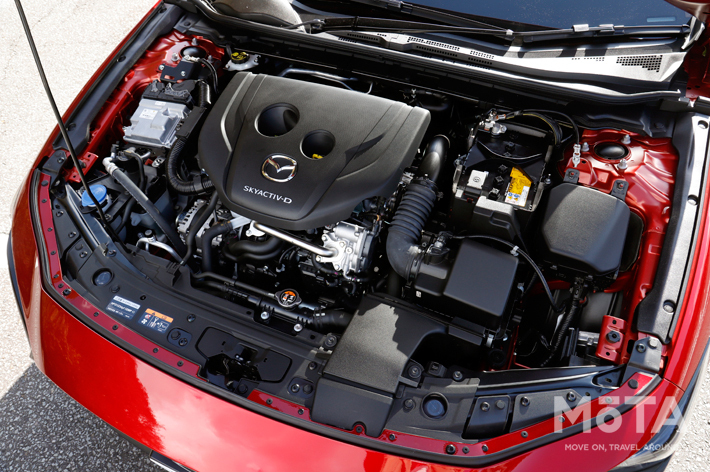 マツダ MAZDA3 FASTBCK XD L Package／エンジンタイプ：SKYACTIV D 1.8