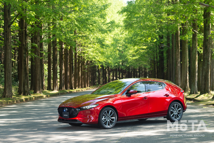 こう見えて264万円で買えちゃいます 世界一のデザイン受賞車 マツダ Mazda3ファストバック おすすめグレード グレード比較 Mota こう見えて264万円で買えちゃいます 世界一のデザイン受賞車 マツダ Mazda3ファストバック おすすめグレード グレード比較 Mota