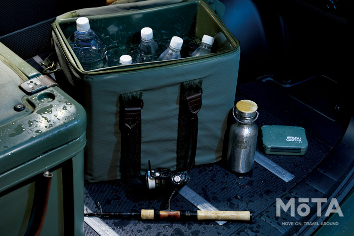 スバル フォレスター 特別仕様車「Xエディション」 撥水カーゴフロアボード使用イメージ