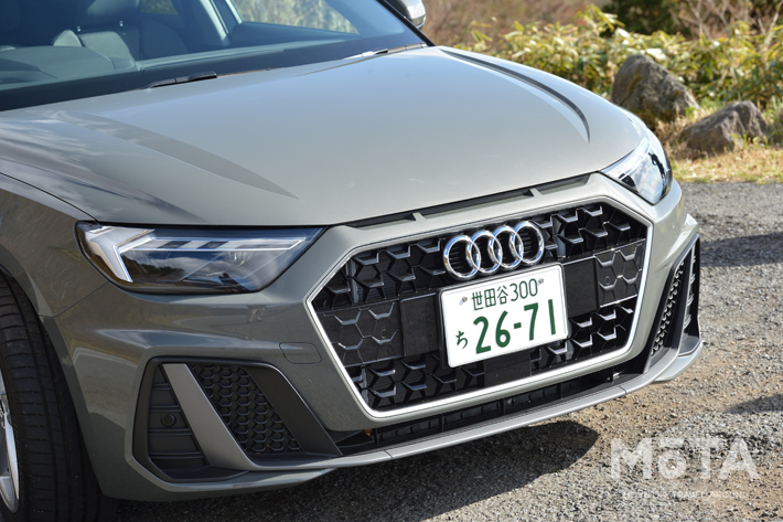 アウディ 新型A1スポーツバック 35 TFSI S line