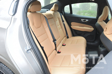 ボルボ S60 T6 TwinEngine AWD Inscription