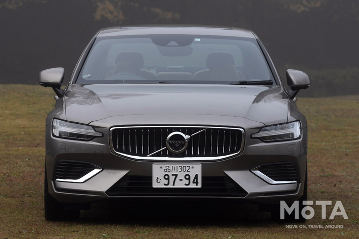 ボルボ S60 T6 TwinEngine AWD Inscription