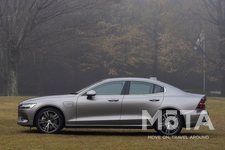 ボルボ S60 T6 TwinEngine AWD Inscription