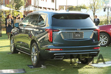 GM 新型キャデラック XT6