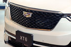 GM 新型キャデラック XT6