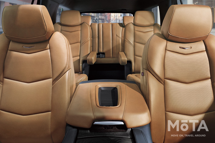 GM キャデラック エスカレード