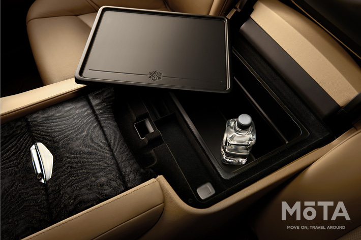 GM キャデラック エスカレード