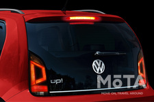 VW 限定モデル「cross up!」 エマージェンシーストップシグナル