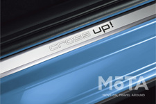VW 限定モデル「cross up!」 専用ドアシルプレート