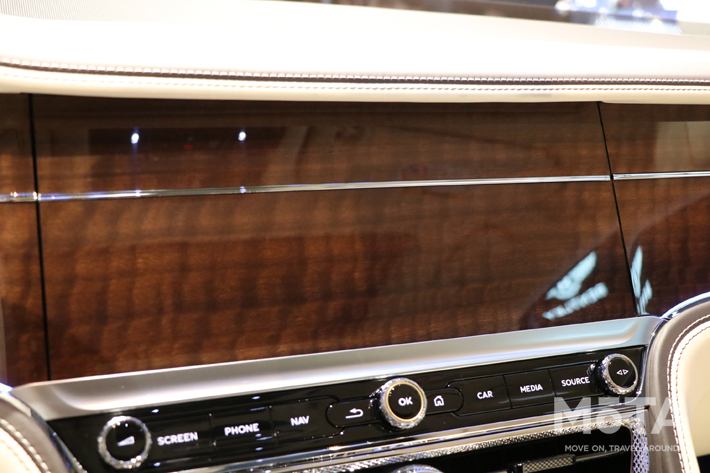 ベントレー 新型フライングスパー