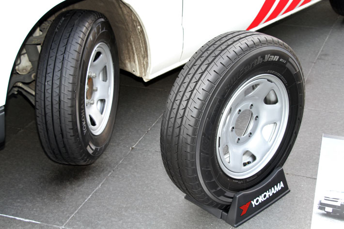 横浜ゴム、「BluEarth」に初のバン専用タイヤが登場｜低燃費と耐摩耗