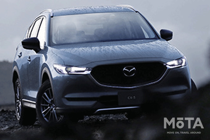 CX-5にもオフロード色を強めたタフスポーツスタイルを2019年の改良で追加。タイヤをインチダウンさせるなど悪路走破製を高めている