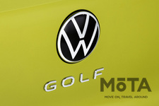 VW ゴルフ8 ボディカラー：レモンイエロー