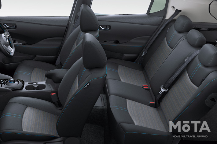 日産 リーフ G インテリア 内装色：ブラック