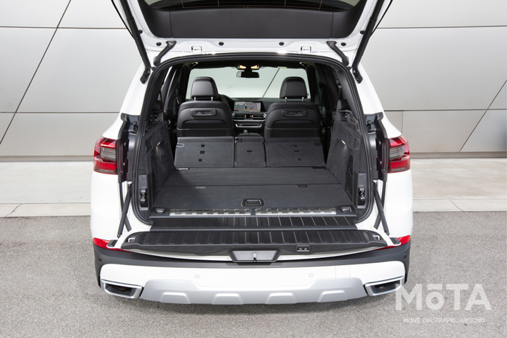 BMW 新型 X5にプラグインハイブリッド及びハイパフォーマンスモデルを追加