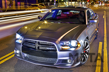 ダッジ チャージャー SRT8