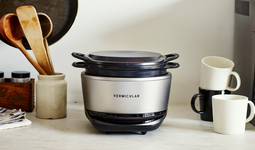 三菱と蔦屋電気がコラボした「電気CAMP」