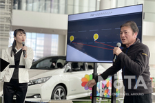 ワークショップを行う東京ペーパードライバー教習所所長の佐藤 徳孝さん