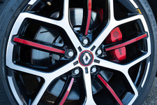 ルノー 新型メガーヌ R.S. トロフィー