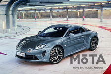 アルピーヌ 左ハンドルモデルを10台限定で発売