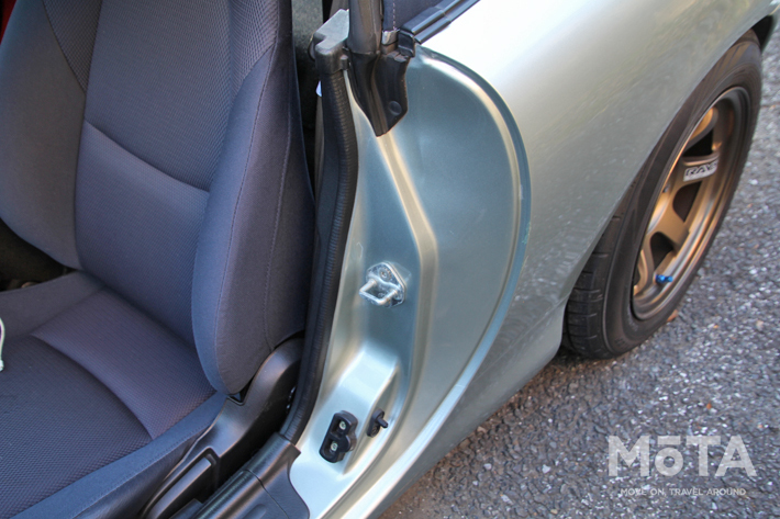 [普段やらないところを念入りに洗車]