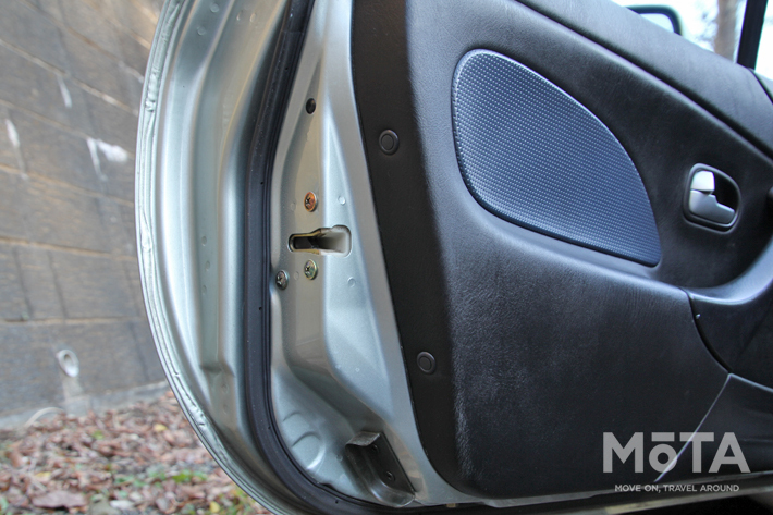 [普段やらないところを念入りに洗車]