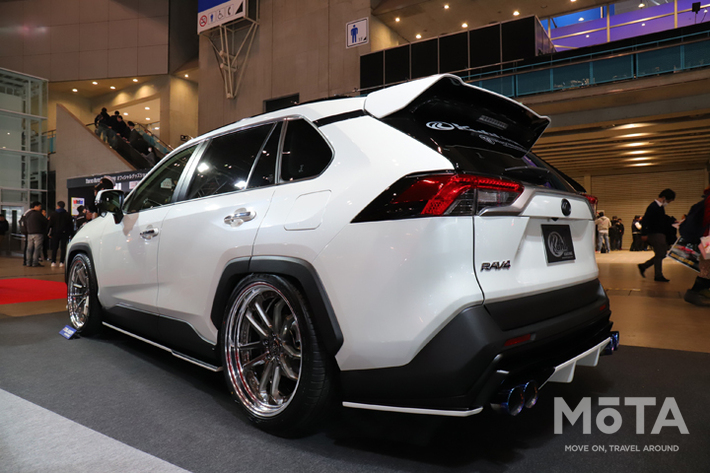 KUHLRACING JAPANブース トヨタ RAV4