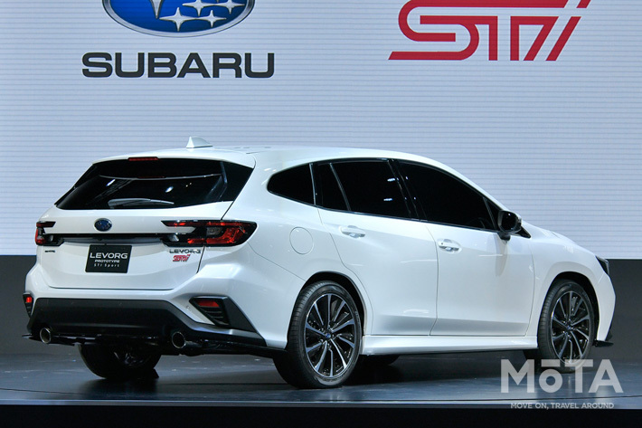 スバル レヴォーグ プロトタイプ STI Sport