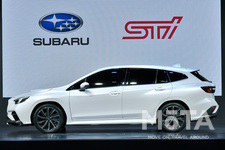 スバル レヴォーグ プロトタイプ STI Sport
