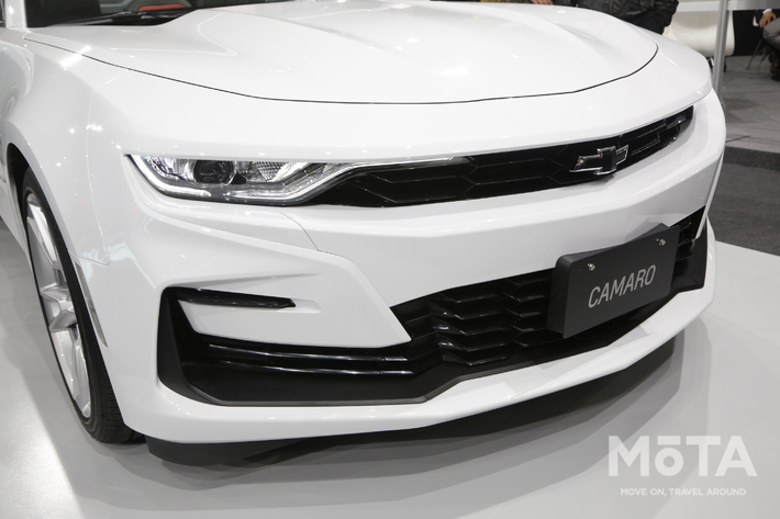 シボレー 新型カマロが登場 フロントデザインを刷新 初代にちなんだ限定モデルにも注目 東京オートサロン Mota シボレー 新型カマロが登場 フロントデザインを刷新 初代にちなんだ限定モデルにも注目 東京オートサロン Mota