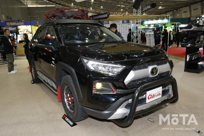 クルマドットコムブース、RAV4