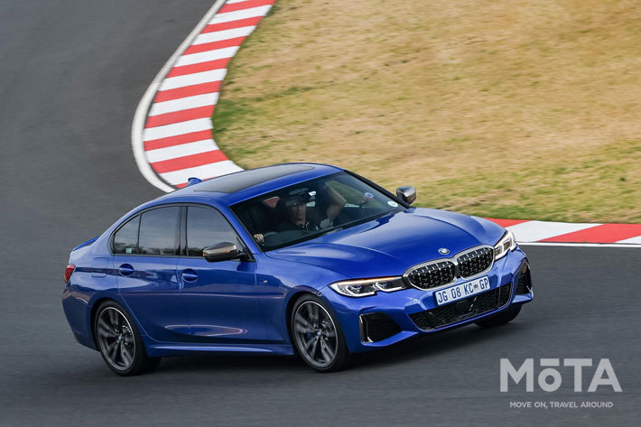 BMW 新型3シリーズ “M340i xDrive”(直6 3リッターガソリンターボエンジン搭載)