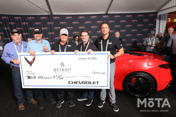 シボレー 新型コルベット 3億円超で落札