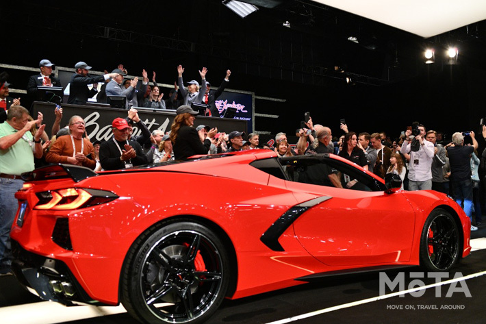 シボレー 新型コルベット 3億円超で落札