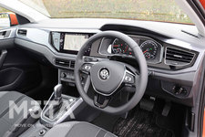 フォルクスワーゲン ポロ TSIハイライン[ボディカラー：エナジェティックオレンジメタリック]