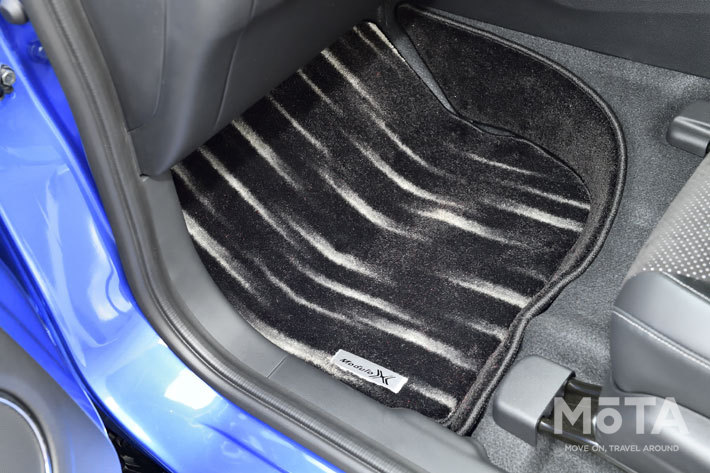 「専用フロアカーペットマット」Honda ヴェゼル Modulo X｜一般ユーザー向け Honda VEZEL Modulo X 体感試乗会[2020年1月25日／会場：茂原ツインサーキット(千葉県茂原市)]