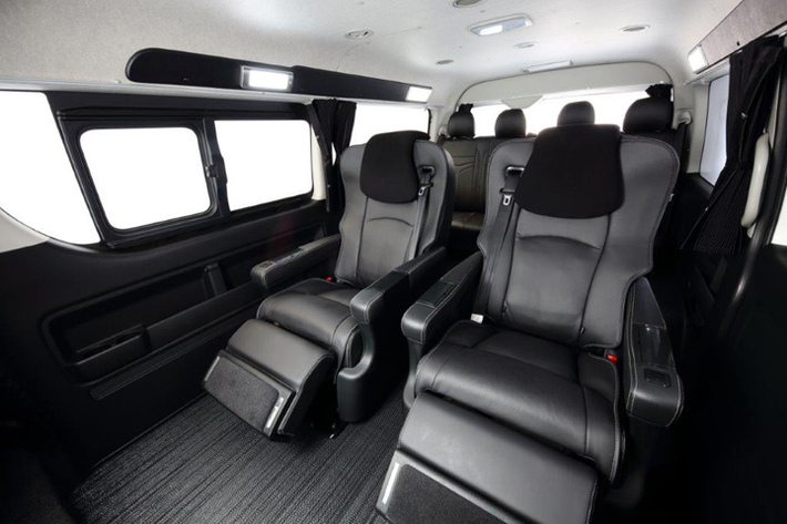 ダイレクトカーズ　Premium Free-Wagon 8 "Luxury"