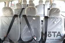 謎の3点式シートベルトが備わるハイエースそっくりの“パクリカー”「CAM PLACER X」(マレーシア)[中国「九龍 A6」OEM車]